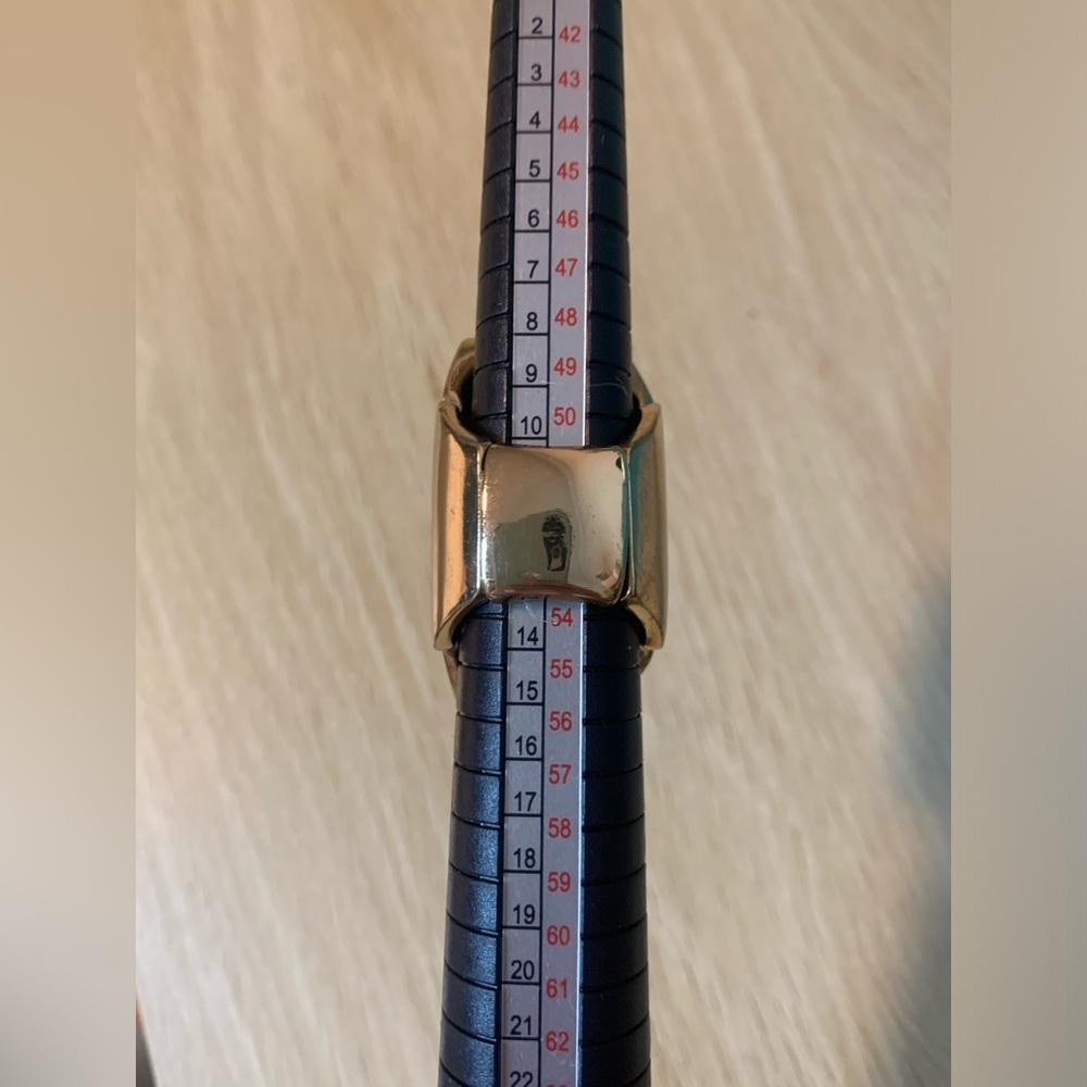 Modern Design Stretch Ring - Picture 3 of 3